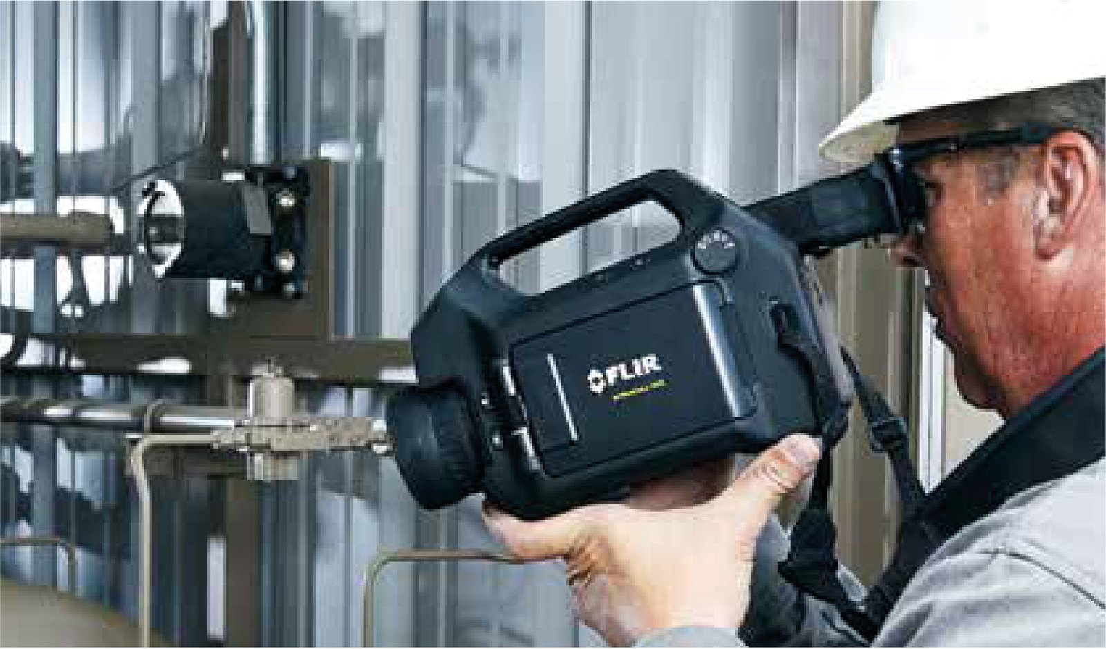 Cámara OGI detectando emisión en ductos